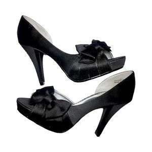 MICHAELANGELO Maribelle black heels with bow